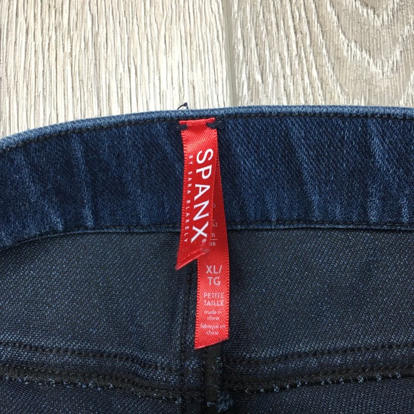 Spanx Jean-ish Dark Blue XL cropped - Picture 4 of 9